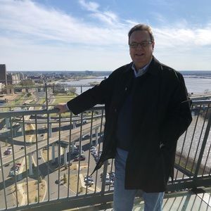 Meet your Posher, Robert